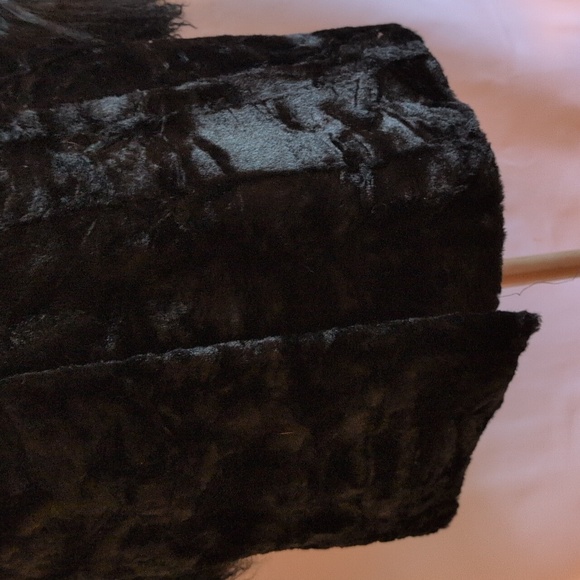 ❤️RARE AUTHENTIC SEARLE CURLY LAMB TRIM COAT  ❤️ - Picture 4 of 11